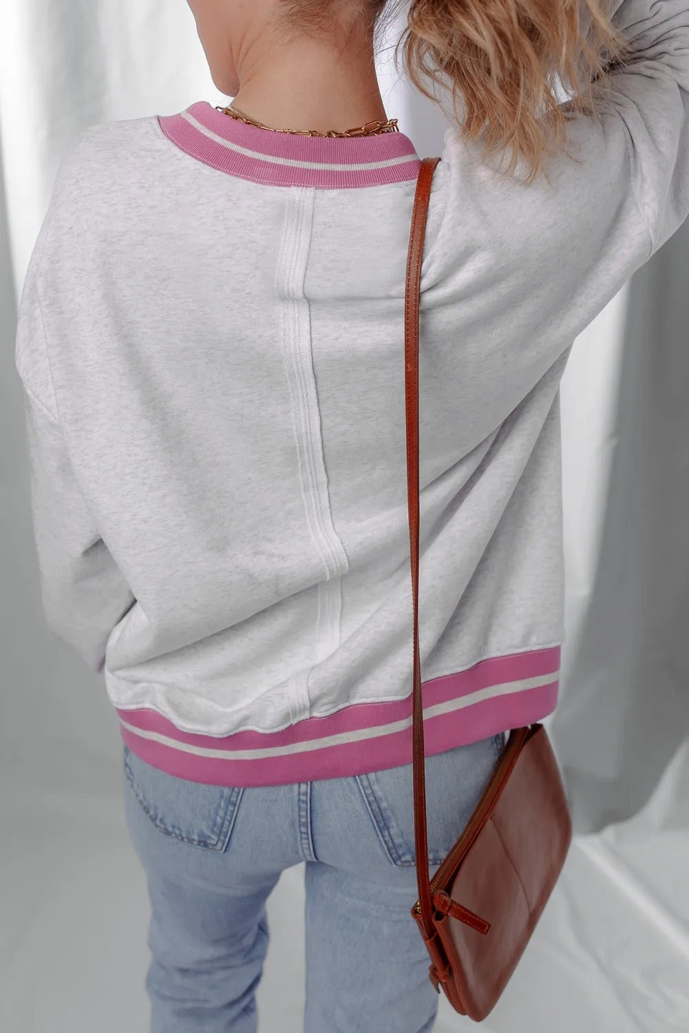 Retro Gray Flower Patch Sweatshirt - Contrast Trim Crewneck Pullover