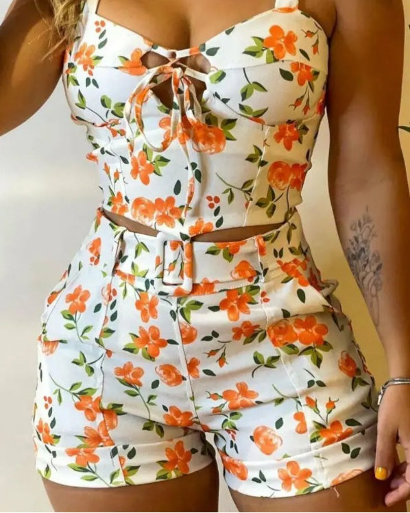 Women's Floral Two-Piece Set - Crop Top & High-Waist Shorts with Belt