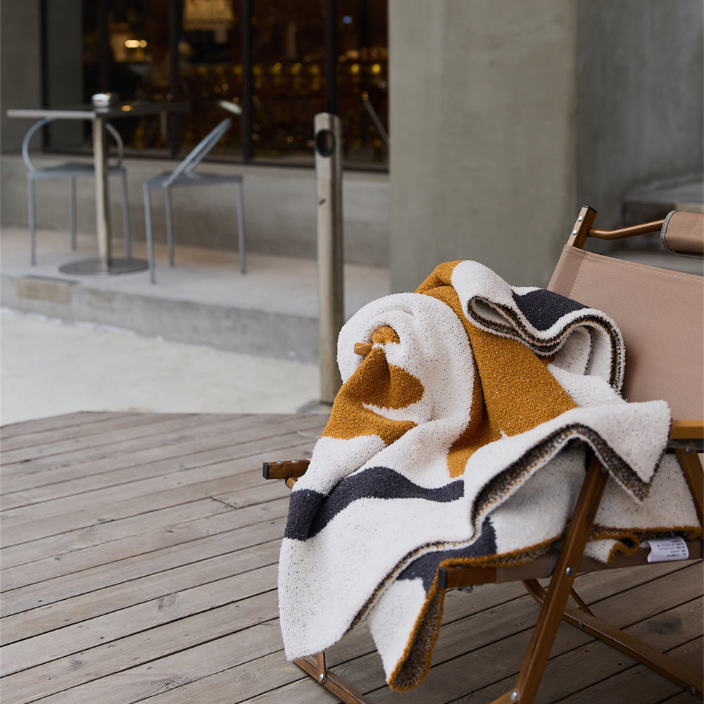 Nordic Semi-Velvet Knitted Blanket - Soft Floral Winter Throw