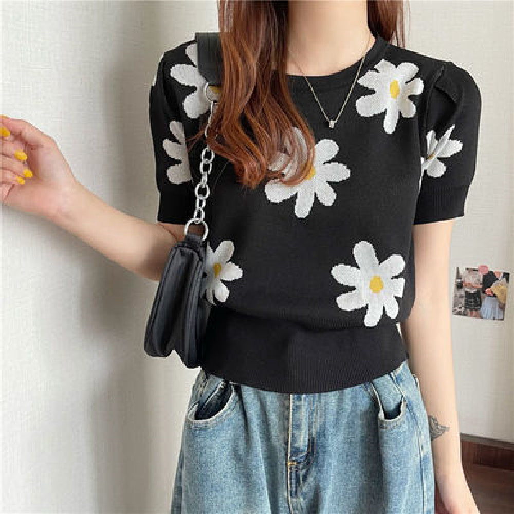 Women's Floral Jacquard Knit T-Shirt - Short Sleeve Daisy Top