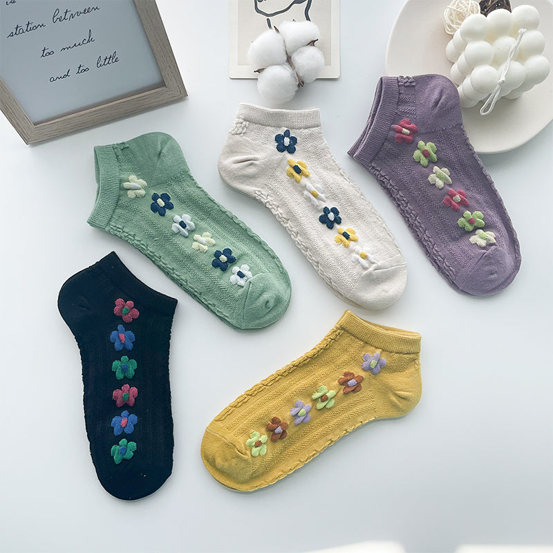 Retro Flower Embroidered Cotton Ankle Socks - Women's Low-Cut Style