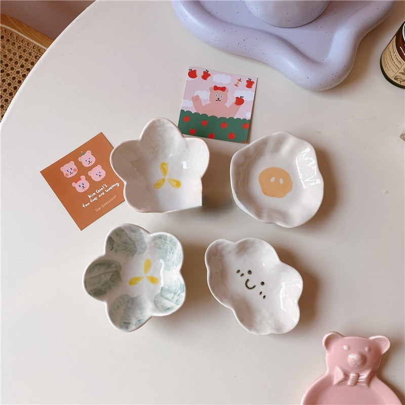 Handmade Flower-Shaped Porcelain Plate - Hand-Painted Decorative Dish