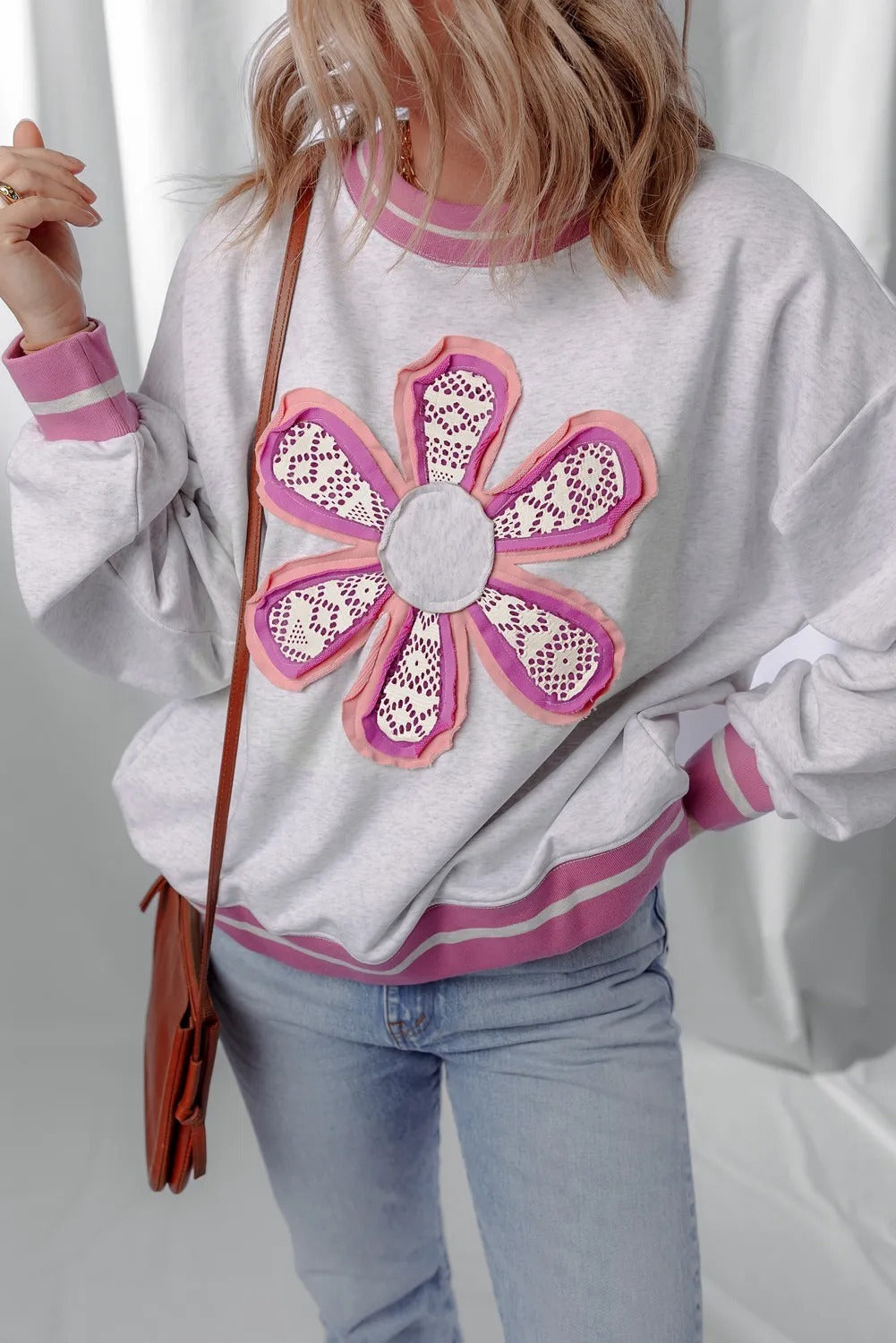Retro Gray Flower Patch Sweatshirt - Contrast Trim Crewneck Pullover