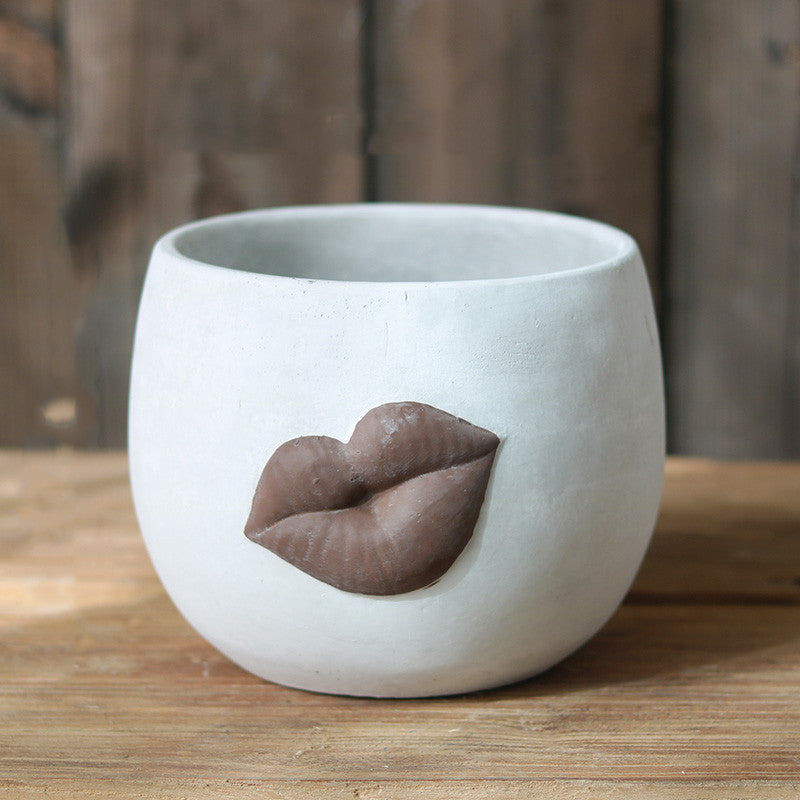 Modern Cement Lips Flower Pot - Abstract Face Planter
