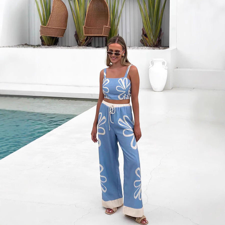 Women's Floral Wide-Leg Pants Set - Sleeveless Crop Top & Vacation Outfit