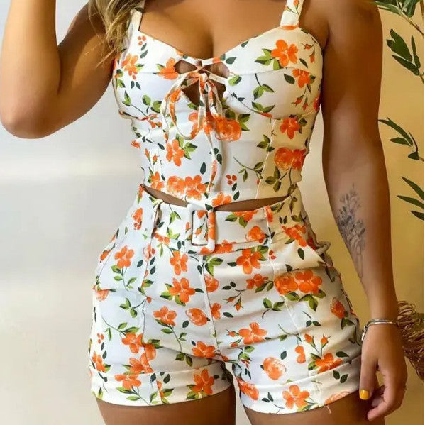 Women's Floral Two-Piece Set - Crop Top & High-Waist Shorts with Belt