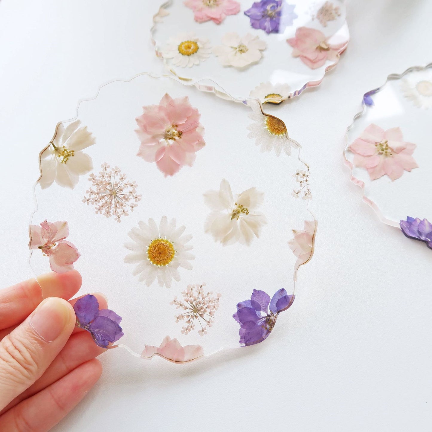 Acrylic Resin Dried Flower Coaster - Heat-Resistant Drink Mat